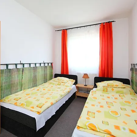 Holiday Moni 12 Balatonlelle